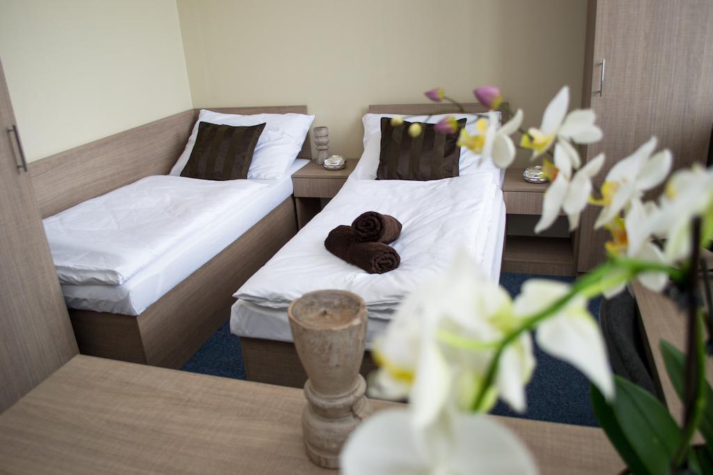 Penzion S Wellness Uherske Hradiste Phòng bức ảnh